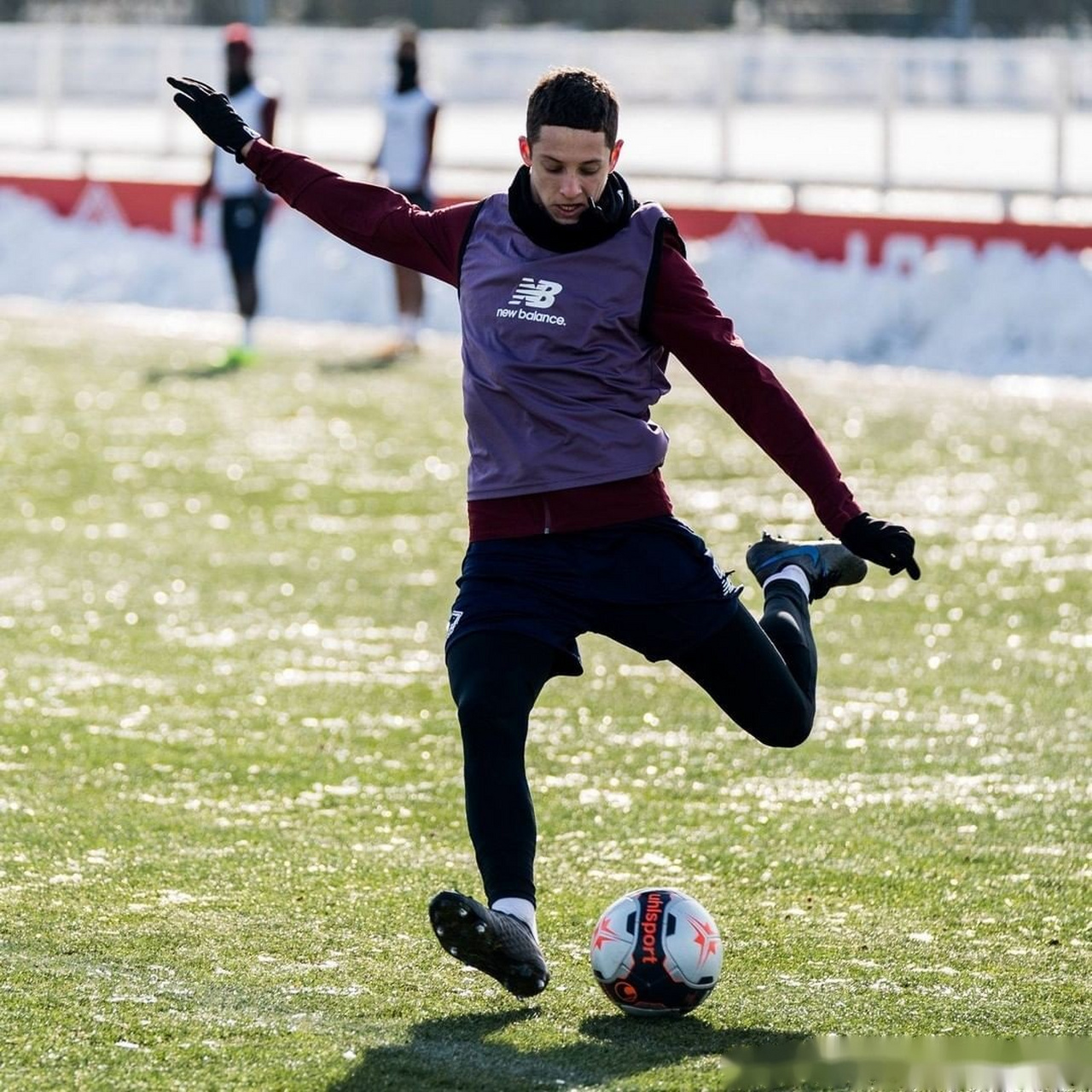 关于赛前山东男篮备战法国杯,官宣签约细节曝光,悬念犹存,心理建设被强调的信息 关于赛前山东男篮备战法国杯,官宣签约细节曝光,悬念犹存,心理建设被强调的信息